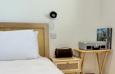 Eco-Friendly Highland Suite with Mountain Views - Photo 17