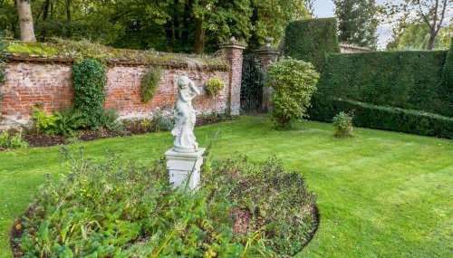 Secluded Mansion Retreat - Expansive Private Oasis - Pass the Keys - Foto 3, Garden