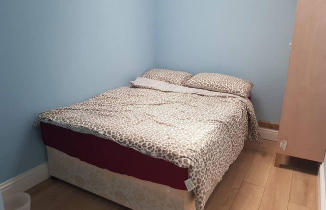 Cozy Studio in Luton - Photo 5