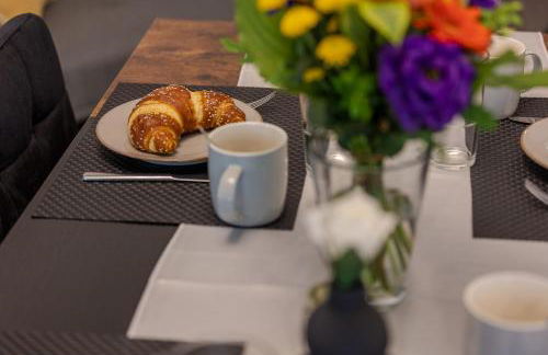 Rob's Flat - Moderne 3-Zimmer-Ferienwohnung mit Terrasse, 6 Schlafplätzen, 2 Min S-Bahn, Weil der Stadt bei Stuttgart - Foto 17