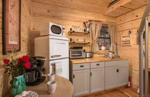 The Snug Nest Nestled in Canopy Woods - Foto 6