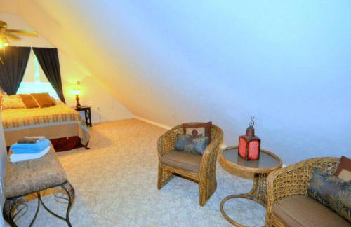 Trails End River Retreat - River Access - Pet Friendly - Hot Tub - Grill - Wifi - Fire Pit - Deck - Screen Porch - Family Friendly - Fishing - King Bed - Wood Stove - Photo 15