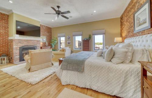 Luxury Downtown South Haven Condo With Rooftop Deck - Photo 34