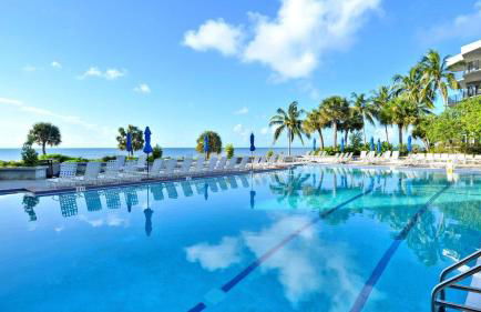 Atlantic Paradise by Avantstay Great Location w/ Balcony, Outdoor Dining & Shared Pool & Hot Tub! - Photo 2