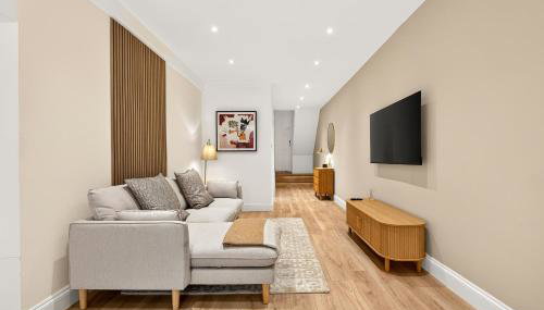 Stunning 2 Bedroom Apartments - City Centre Location, Free WiFi, Free Parking, Spacious Accommodation, Comfort and Style, Freshly Rennovated - Foto 2