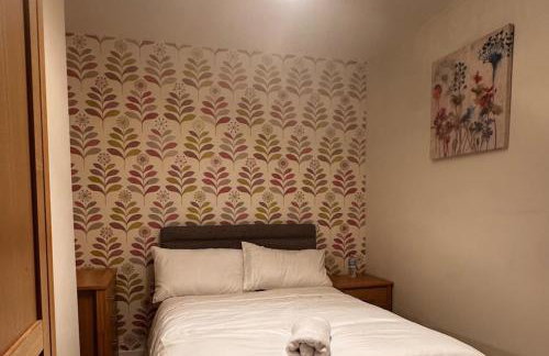 Curzon St - 4 Beds Sleeps 7 with Street Parking - Foto 9