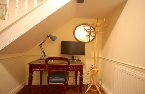 3-bedroom cottage set in a large enclosed garden - Foto 39