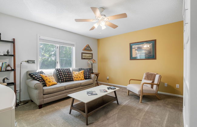 The Giraffe House - Photo 27