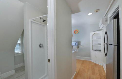 Jennifer's Unique Loft Near Brown 2 Parking Spots - Foto 22