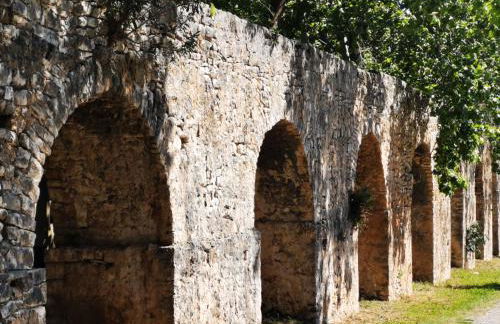 Steinturm mit Dach-Terrasse zwischen Fluß, Meer und Gebirge- Spiti Pirgos - Foto 58
