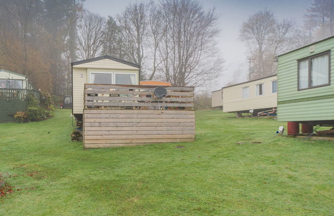 Family Caravan at Beautiful Three Lochs Park - Photo 18
