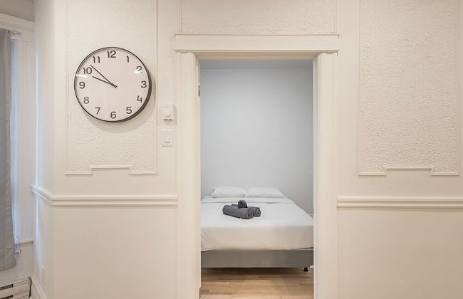 Beautiful Private Bedroom in Mile-End - Foto 32