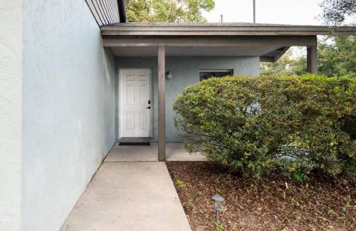 Cute downtown home by Depot Park - Foto 26