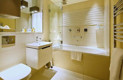 Cheval Three Quays at The Tower of London - Photo 157