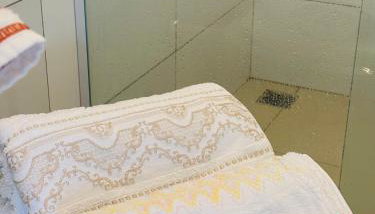 Sobrado espaçoso e aconchegante proximo ao centro - Foto 2