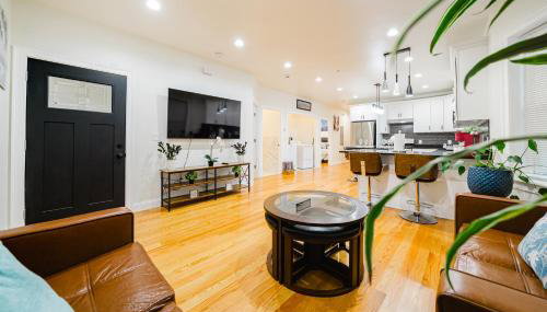 4BR Worcester Family Apt - Spacious Kitchen - Near Parks & Dining - Summer Ready 16-1 - Foto 1