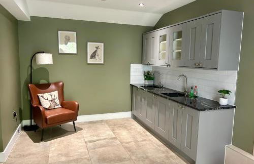 Rock Mill - Luxury 1 Bedroom Apartment 20 with Private Balcony - Photo 24