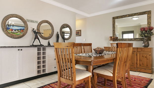 Winelands Golf Lodges 14 - Photo 4, Restauration dans la chambre