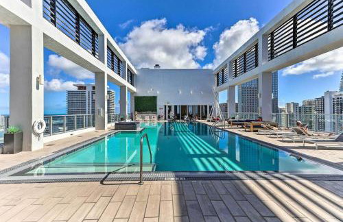 Elevated Elegance Luxe View Pool Free Parking - Foto 19