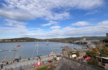 Stylish Coastal Apartment with Breathtaking views - Foto 1