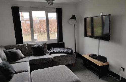 Riverside Park Penthouse Apt 1BR Parking St Neots - Foto 11