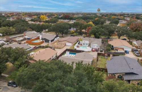 Luxurious 5BR 2BA Holiday Home with Pool, Grill, Sauna & Game Room - Foto 54