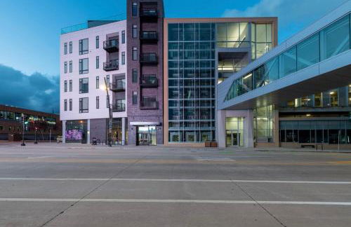 Modern 1BR Apt with Rooftop, Gym, and Parking - Foto 26