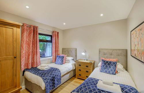 Birch Lodge 13 with Hot Tub - Foto 9