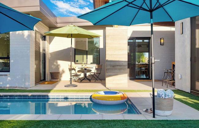 Sundrenched by Avantstay Pool, Mins to Old Town - Foto 33