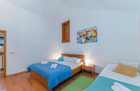 1 Bedroom Awesome Apartment In Kolan - Photo 13