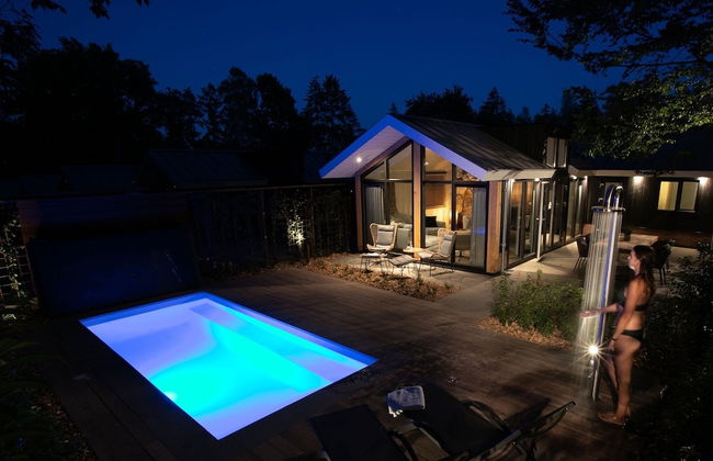 Luxury Lodge With Private Swimming Pool - Photo 14