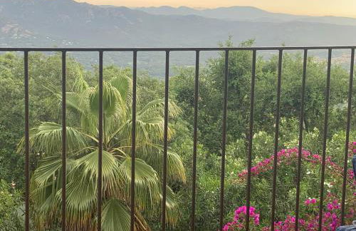 Sunny Costa Brava Getaway with Big Private Terrace - Foto 4