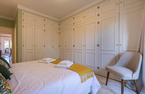 Luxury Colina Park - Photo 16