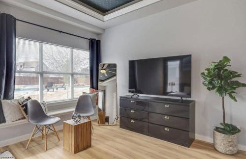 Stylish Spacious Convenient - 6-BD 2 5-BA + Pool - Foto 23