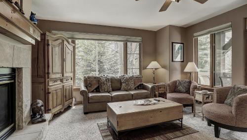 2Br- Arrowhead Village- Great Location And Gorgeous Condo Condo - Foto 2