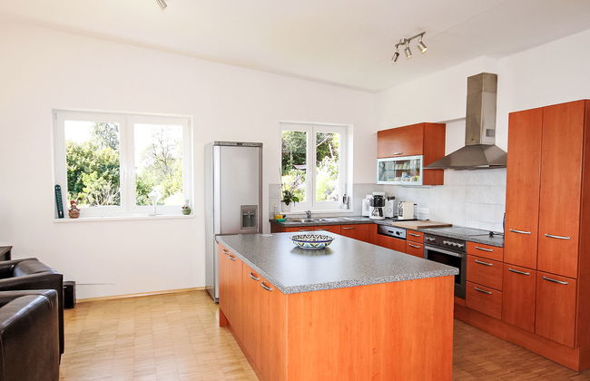 5 bedroom House in Velden am Wörther See with private pool and garden - Photo 8