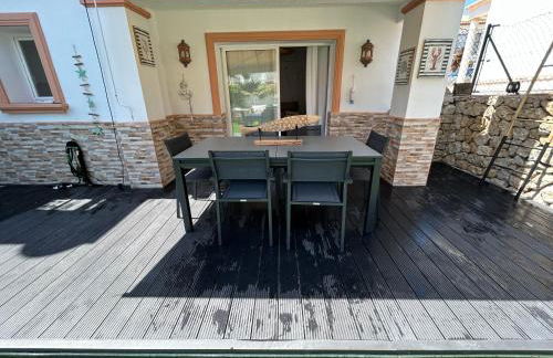 ThE WHALE HOUSE - Photo 20