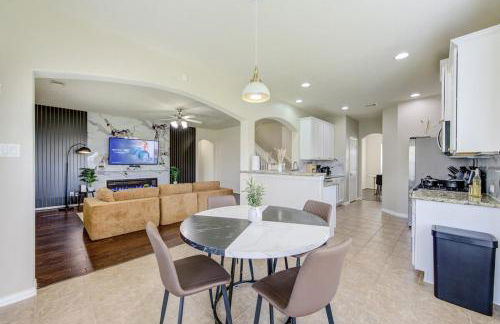 Elegant Retreat at Katy Houston, 2330 sf, 4 Bedroom 2 and Half Baths, Game Room, King Bed, BBQ, Located near Katy Asian Town, Typhoon Waterpark - Foto 51