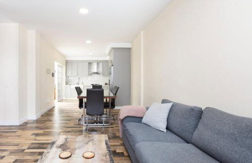 Casa Totalmente Renovada en Zona muy Tranquila!!! Vistas al Mar y Montaña - Foto 10