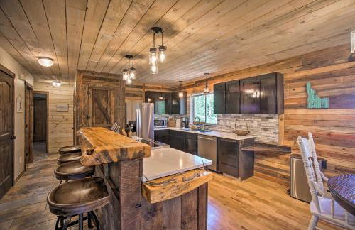 Beautiful McCall Cabin Perfect for Families! - Foto 11