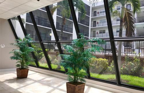 Walk to the Beach at Sunny Isles - Foto 14