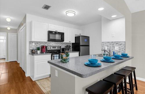 Luxury 3BR Condo Near Disney with Pool - Foto 10