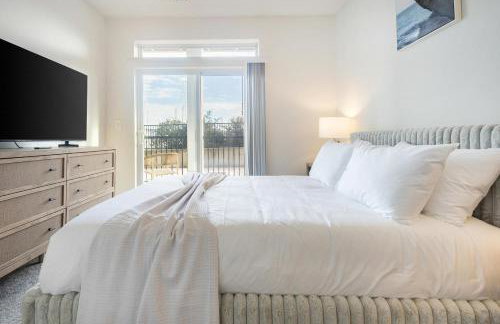 Landing Stylish 2BD Gym Clubhouse - Photo 2