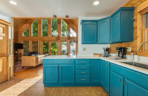 2 Cabins ~ Sleeps 22 ~ 100 Feet Apart ~ Ski in out - Foto 17