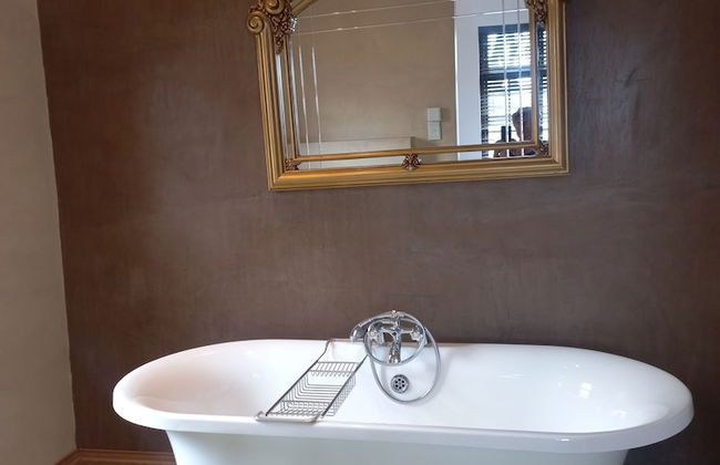 Jakes's Place Modern Comfortable & Sunny 3-bedroom House in Kensington - Photo 25