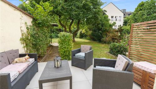 Moderne Traumwohnung mit Traumgarten - Foto 1