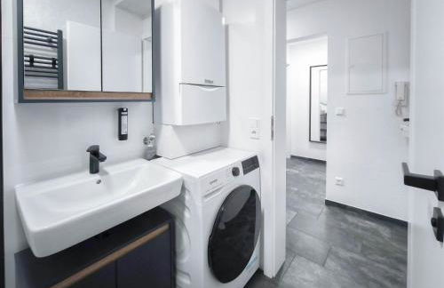 ALFA Stuttgart Apartment 4 Zimmer 4BR TV WIFI WM nahe Wasen & Daimler l 7Beds I 8 people I Kitchen l Bathroom l Eigene Küche und Bad AS125A2 - Foto 17