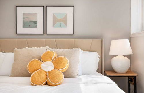 Brand New 2BR Queen Anne Condo Designer's Taste - Foto 26