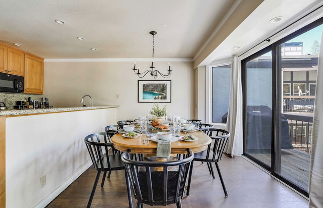 Marillac by Avantstay Gorgeous Ski Cabin w/ Balcony & Patio - Photo 11