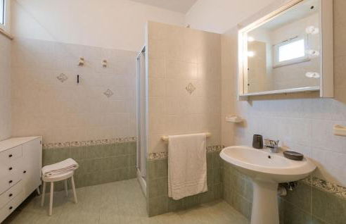 Awesome Home In Rieti With Wifi - Foto 40